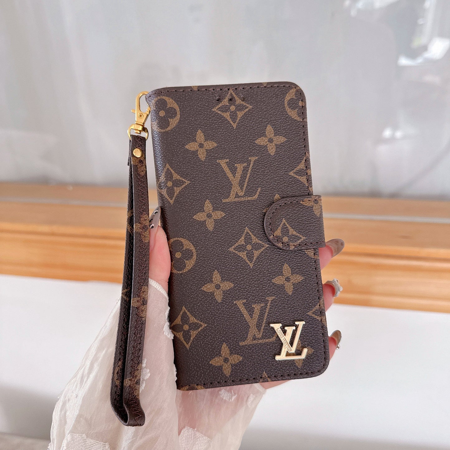 The Heritage Folio iPhone Wallet Case